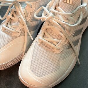 adidas Women's Cream and Gray Athletic Sneakers